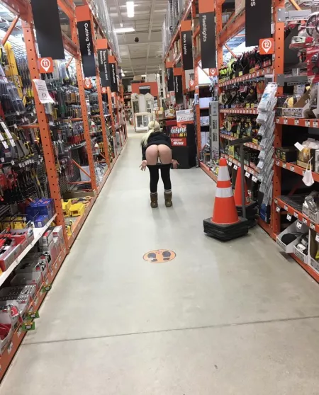 FLASHING my Pussy in HOME DEPOT 😈 by xxbebebxx