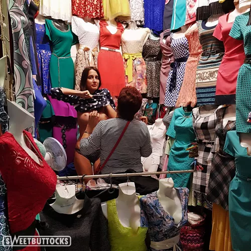 Flashing my tits! by sweetbuttockss