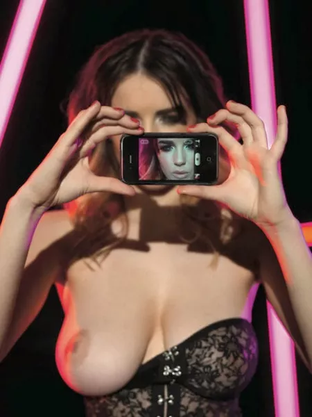 flashing one out 📸 by impulsive303