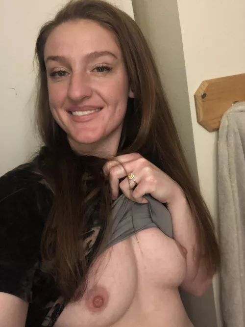 Flashing wife by adorablelilli