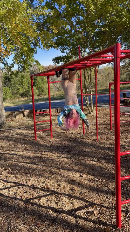 Flat chested 😩😩 by lilglitterbitch