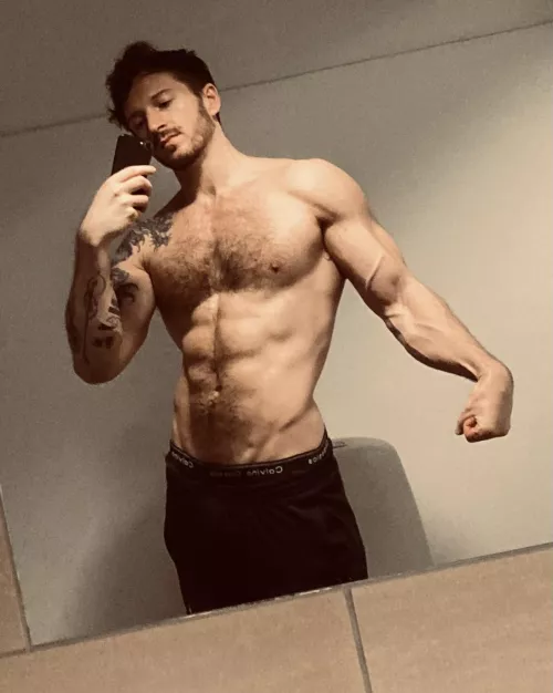 /flex by AndThenIWasADragon