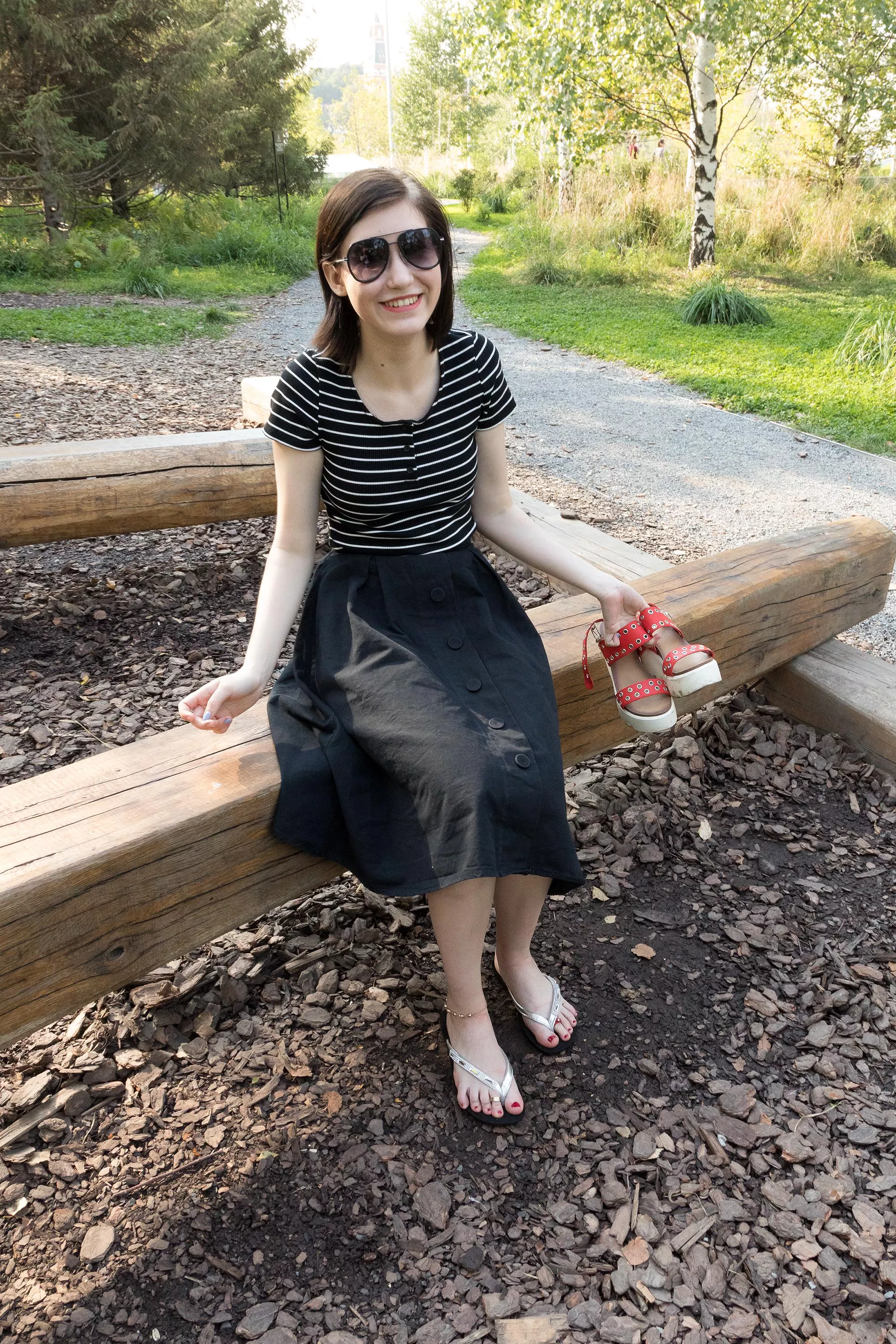 Flip flops are much better than platforms for tired feet posted by sexyfeetexpo