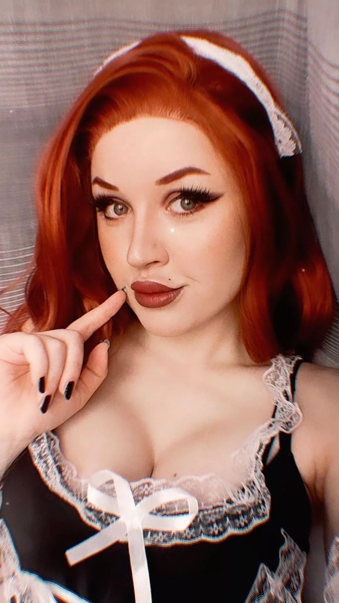 Flirty redhead maid 💕 I love the cleavage in this sexy uniform 🥵 posted by koshka_kimmy