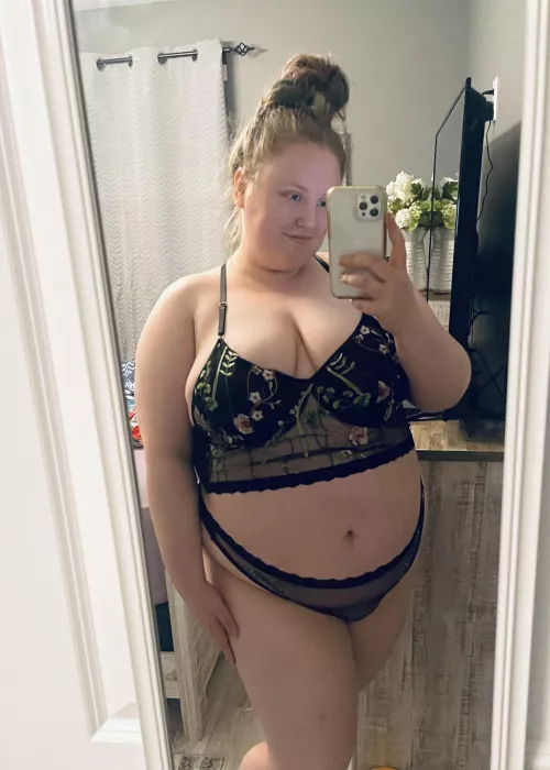 floral & flirty 🌸 by peachypleaser