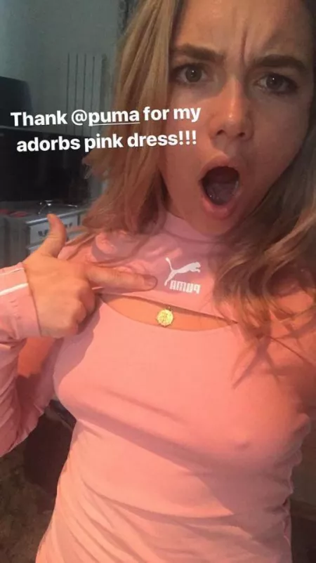 Florence Pugh by croc567