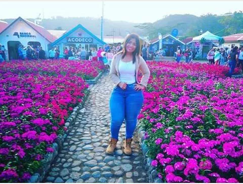 Flower field. posted by LasherDeviance