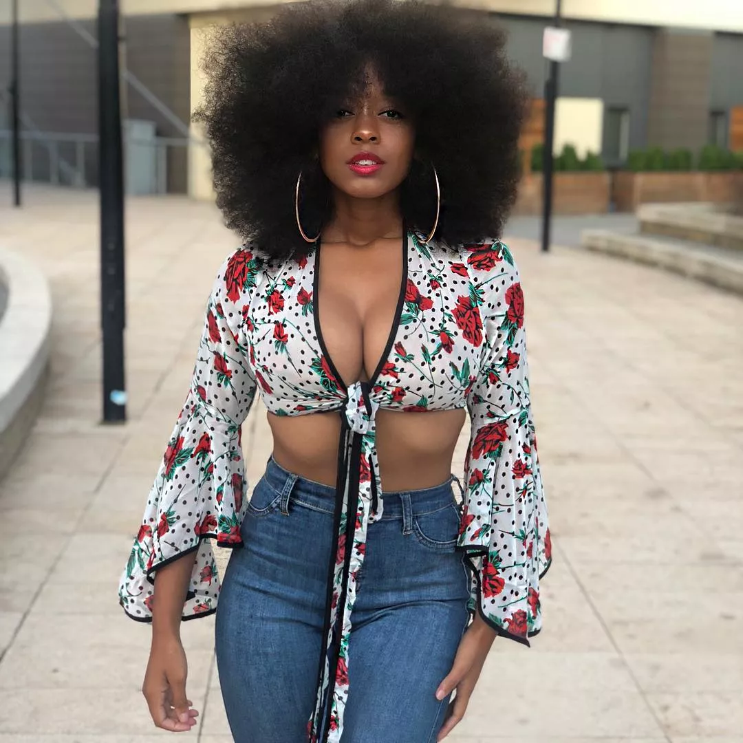 Flowery Tie Up posted by youknowwhatilove210