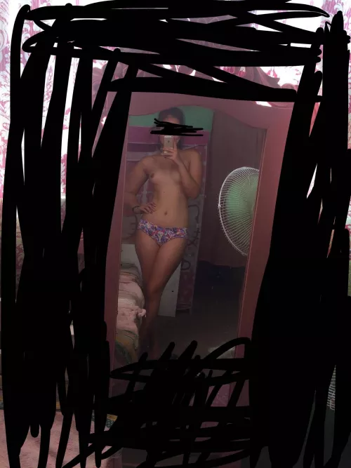 Focus on me (f) by freakofbeauty