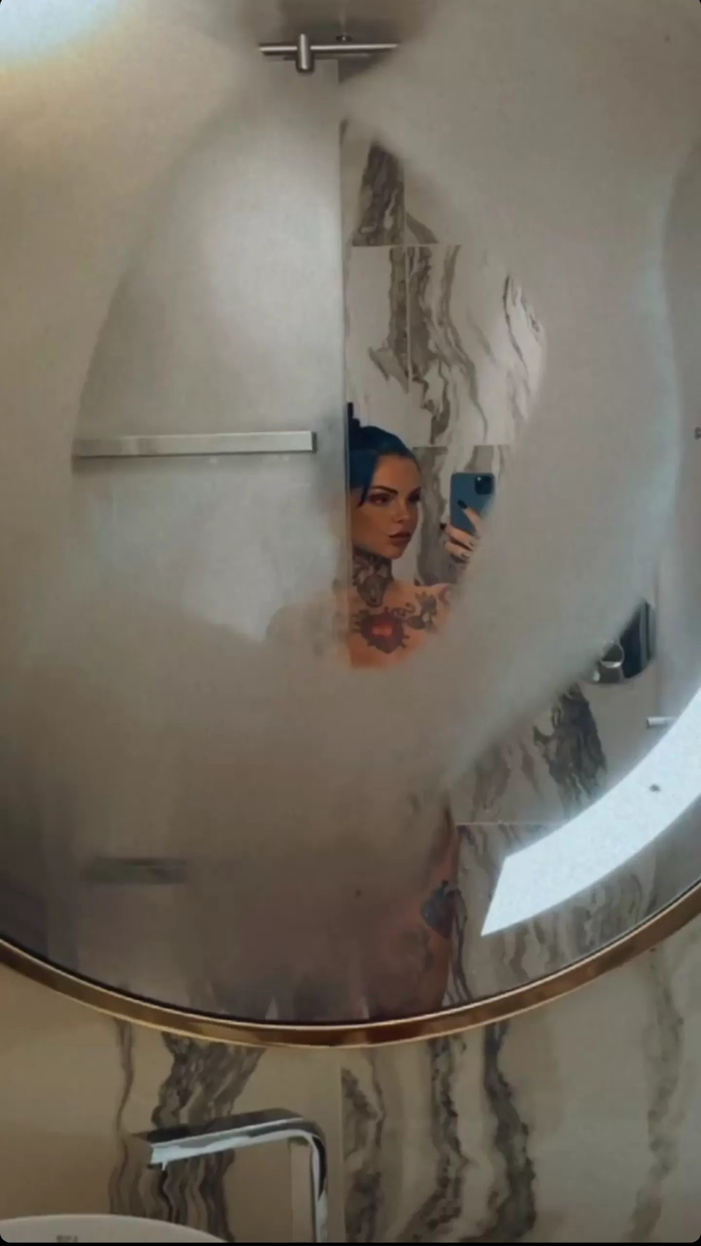 Fogging up the mirror posted by blamofunny