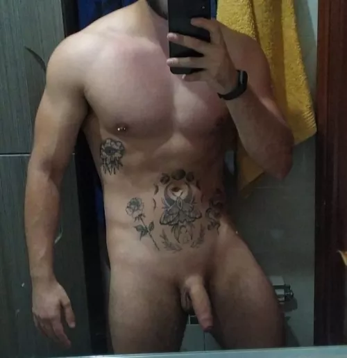 Follow for more pics😝🔥 by Junior-Example-6048