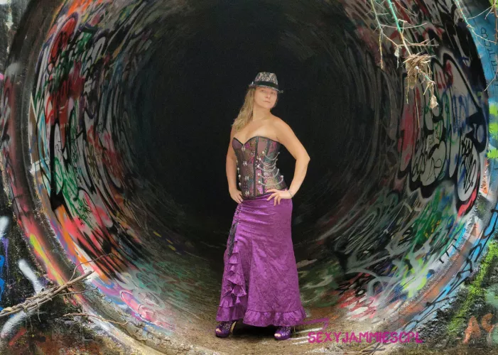 Follow me into the abyss. [F] by SexyJammiescpl