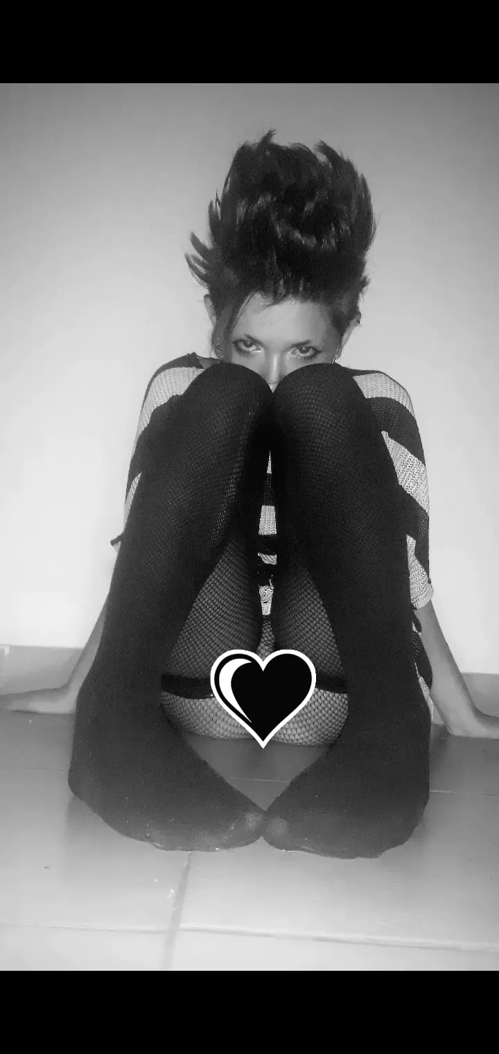 Follow me on fansly👀👀 posted by AlexSmashArt