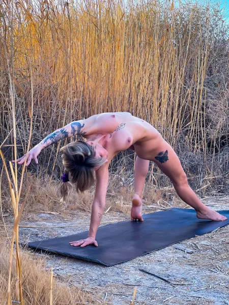 Follow me 🤤😈🙏 by LunaWild_