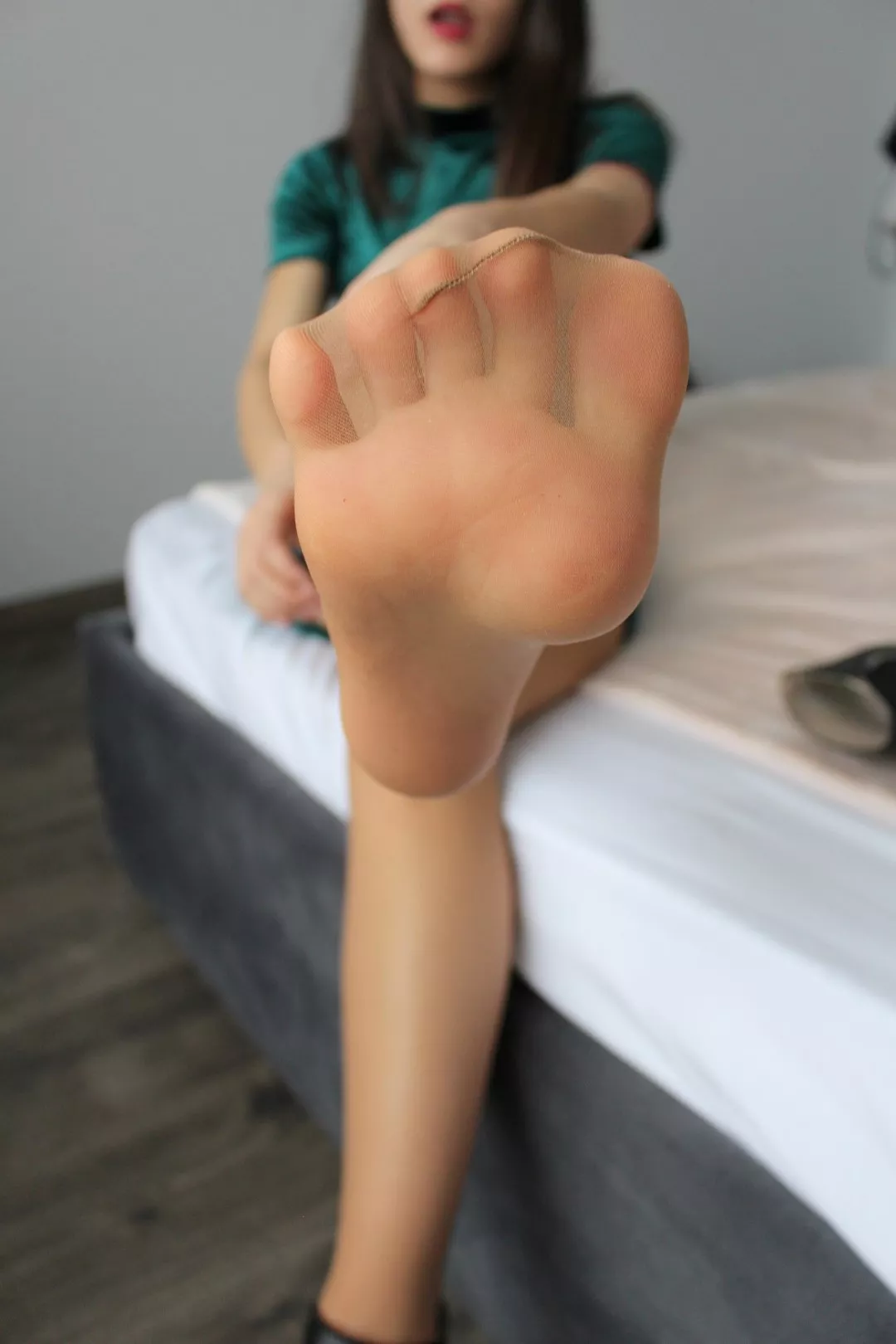 Foot in pantyhose! posted by eliza_cs