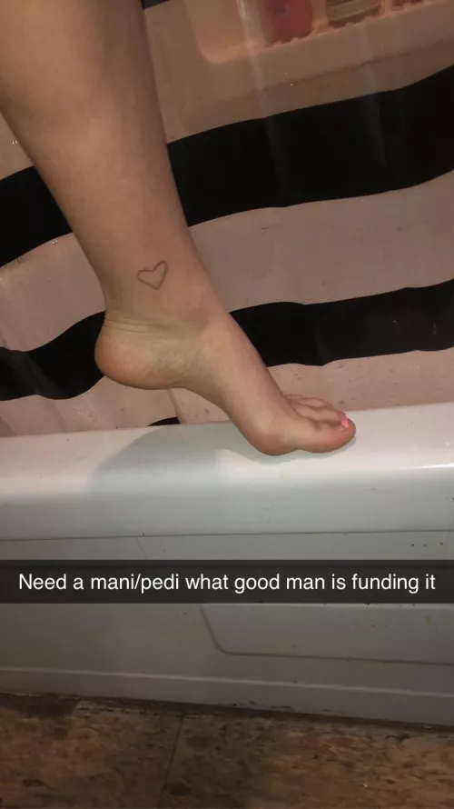 Foot worshippers approach in my dm’s by GoddessGenevieve