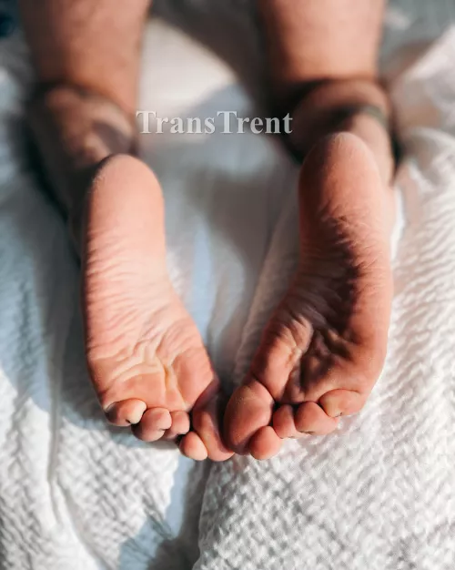 foot wrinkles by TransTrent