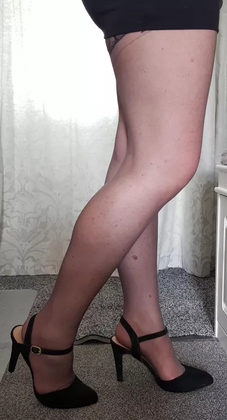 For connoisseurs who appreciate fine heels... 🥰💋 by InterestingCategory5