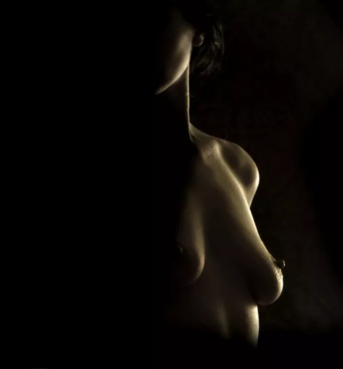 For fans of nipples and rim lighting :) by SeaBroad