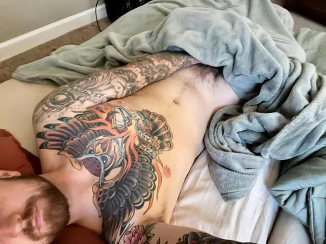 For mommas and the wives 😈 give me one good reason to take the blanket off :) by macncheeeseee