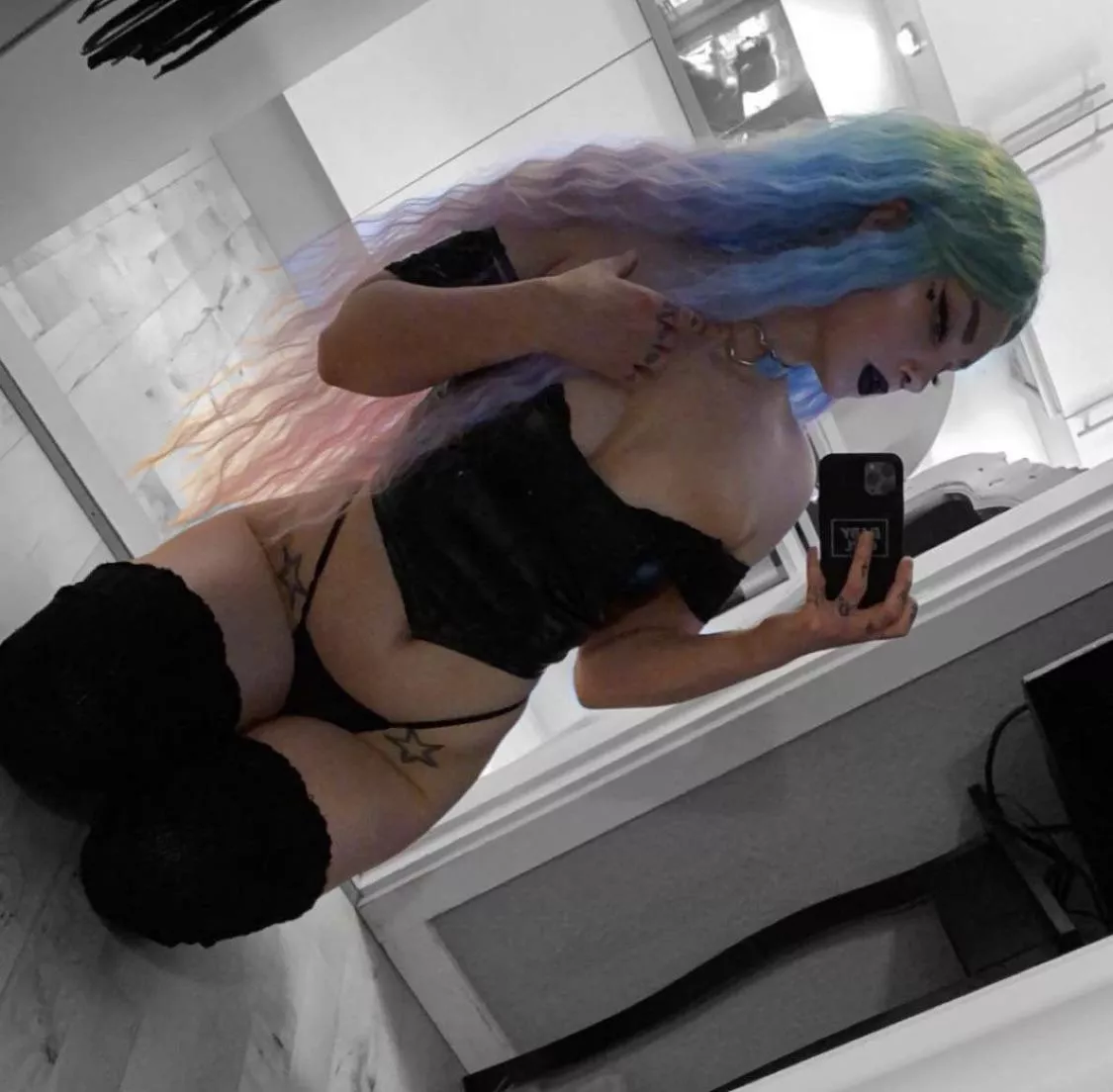 for the few who thinks i’m pretty 🤍 posted by damnitskaceyrae