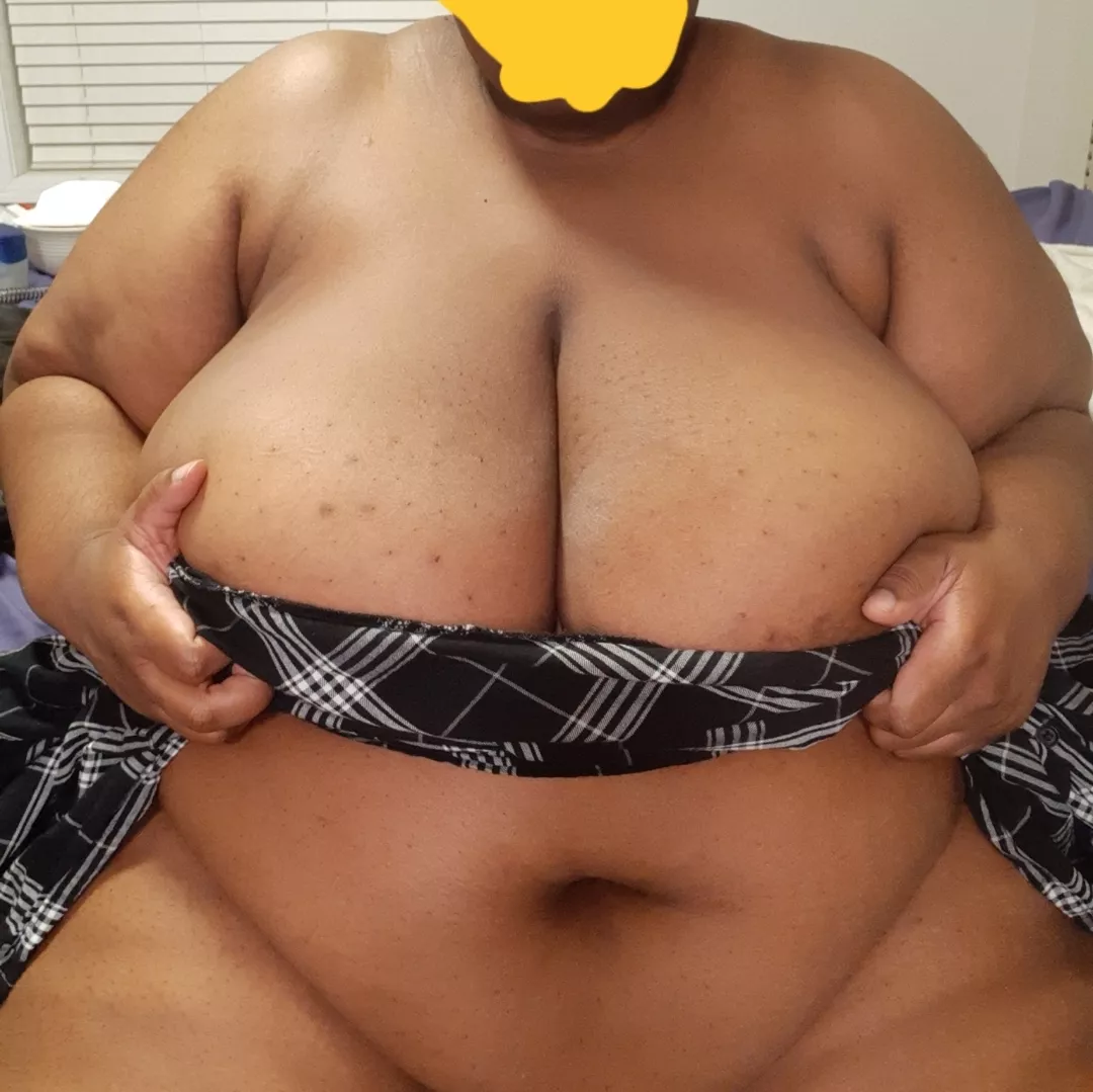 For the ones that likes tummy too posted by basicssbbw