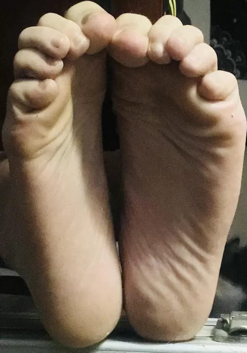 For the two people sorting by new, here’s my scrunched soles by FunwithDorian