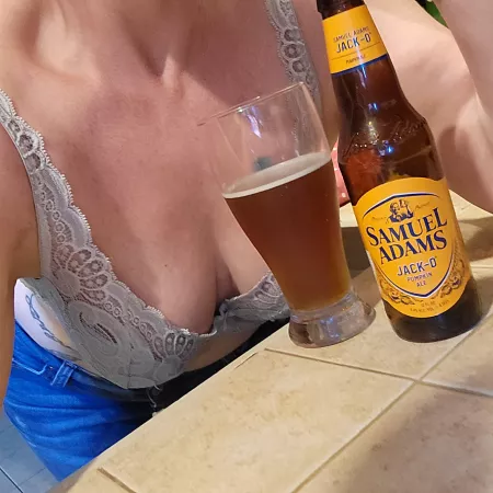 Forget the PSL.....this is my new fall favorite!! So delicious it doesn't even need a spiced rim 😋 by tasti_toes