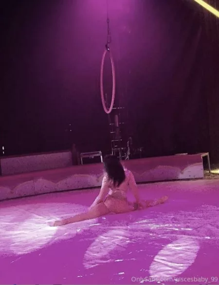 🎪Former Circus Acrobat🎪 |❗35% OFF❗| 🎭Come Watch Me Perform🎭 |❣Link In The Comments❣ by OnlyFansShanaBaby