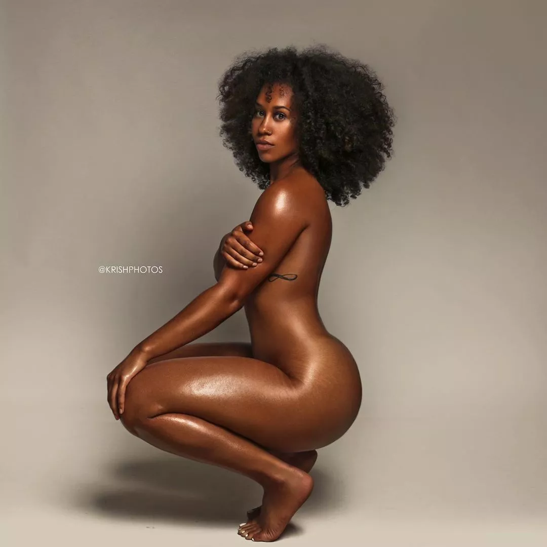 Former sprinter Shai-Anne Davis posted by Admirateur1