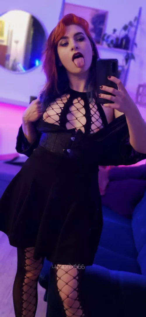 Found a new love for full body fishnets, you too? by aprilx666