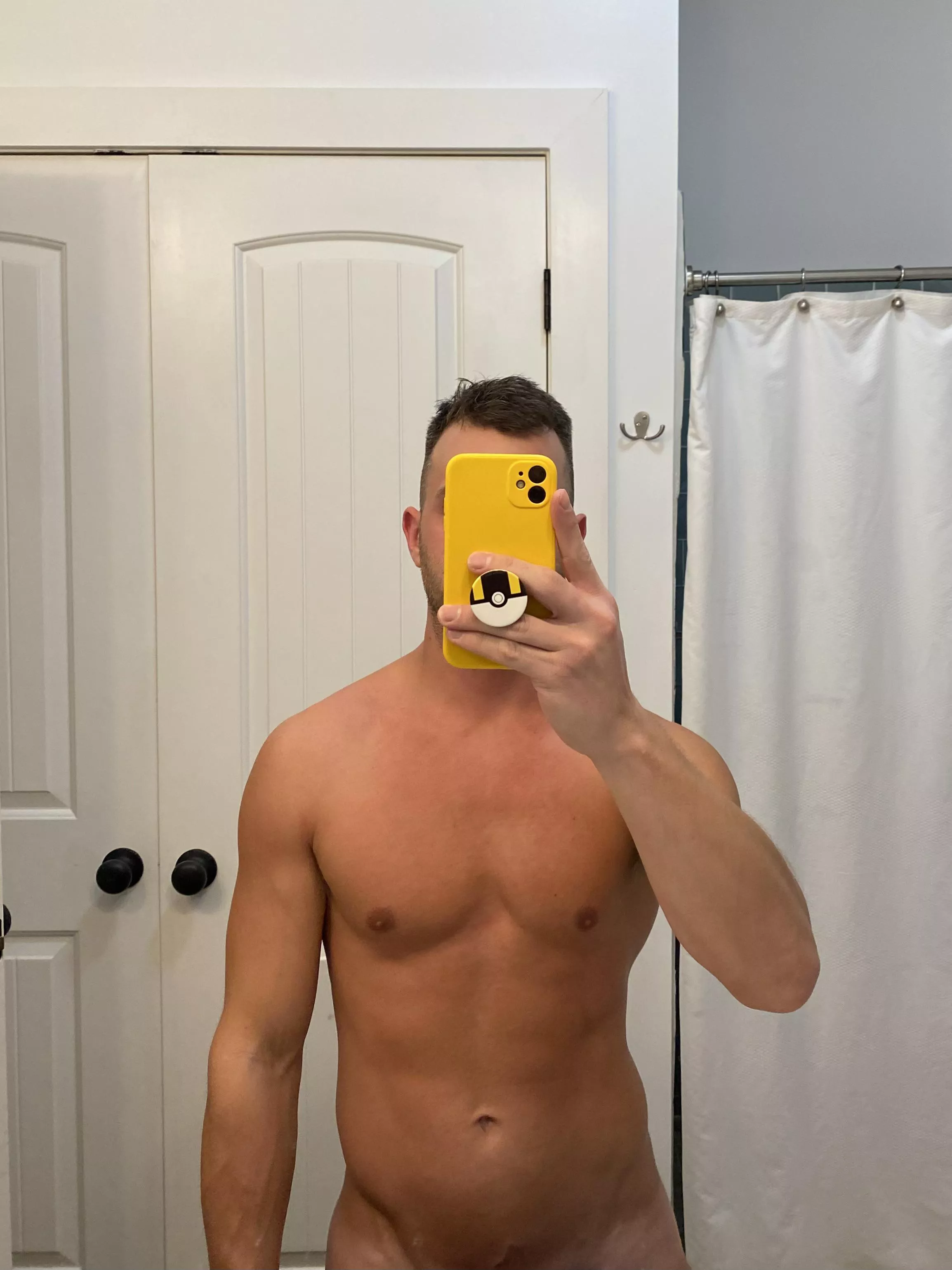 Found some good bathroom lighting… How’s everyone’s day? posted by that-southern-boy