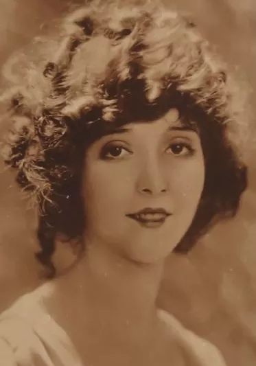 Found something interesting in /r/vbg: Madge Bellamy - Silent Film Actress c. 1919 posted by johnnymetoo