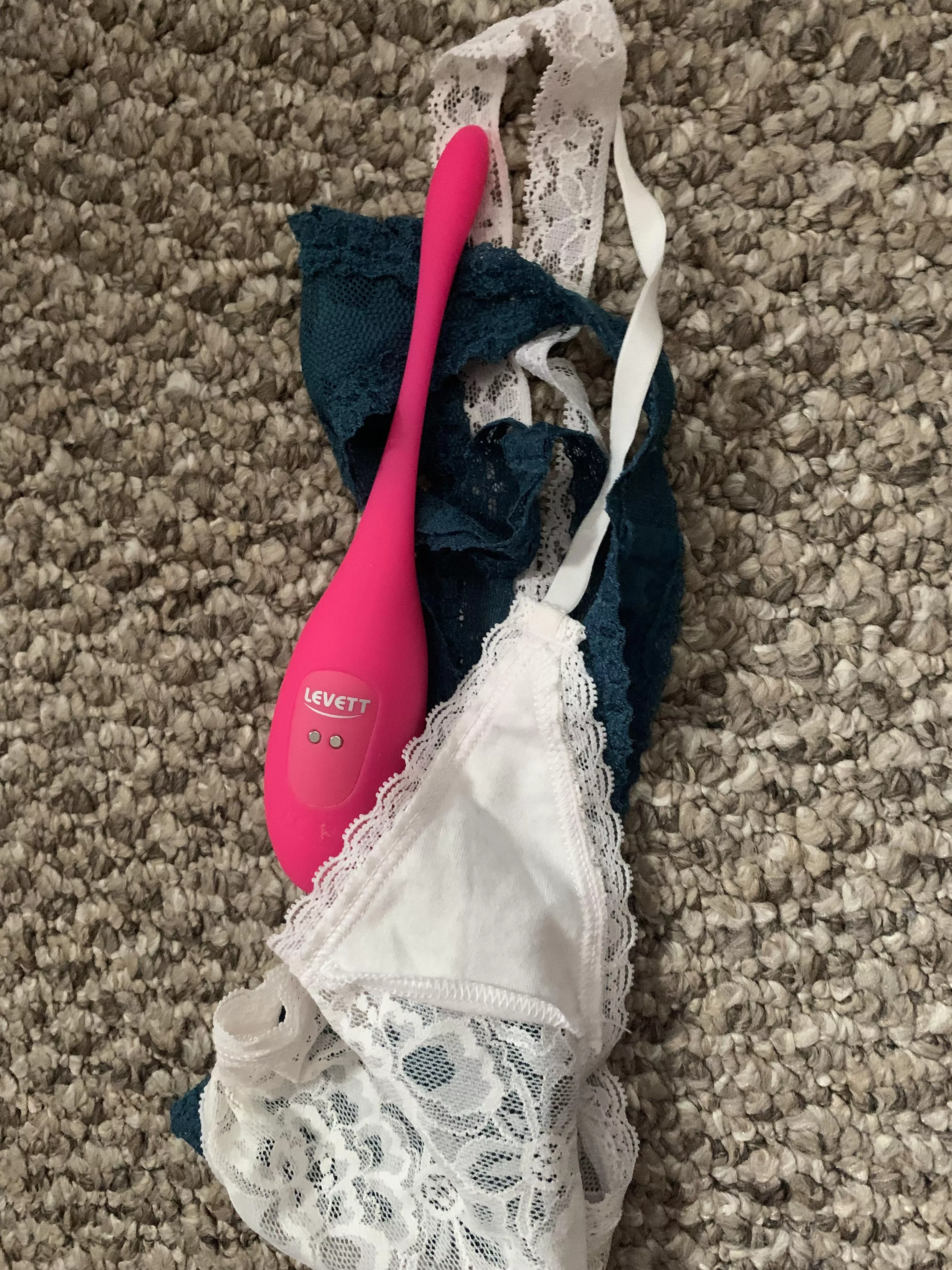 Found these in my girlfriends bag (pms open) posted by throw_away035