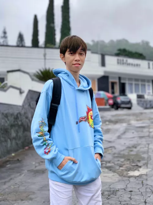 Found this pic from a while ago by SomeTourist5991