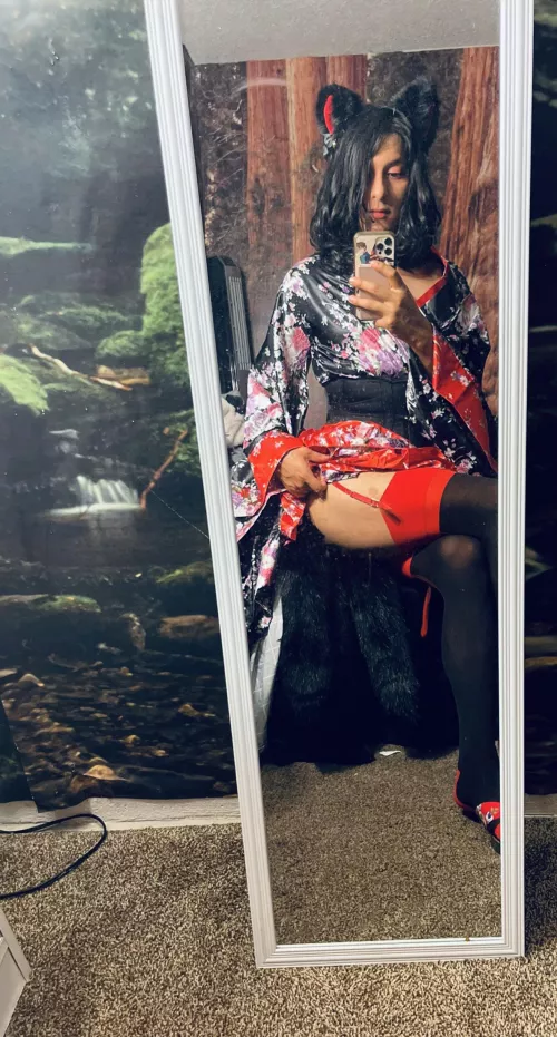 Foxy Femboy Friday! by CirclingSiren