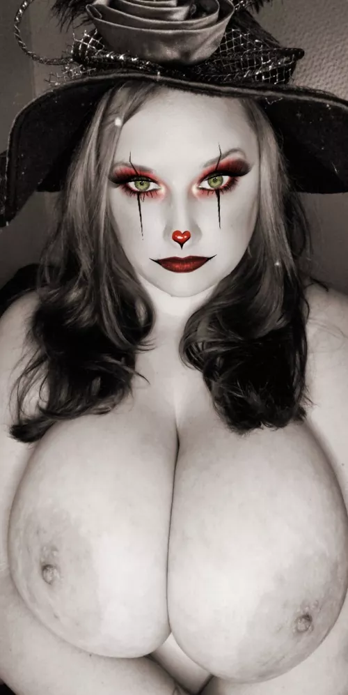 Freaky Friday! 🖤❤🖤 by freeofskyedawn2021