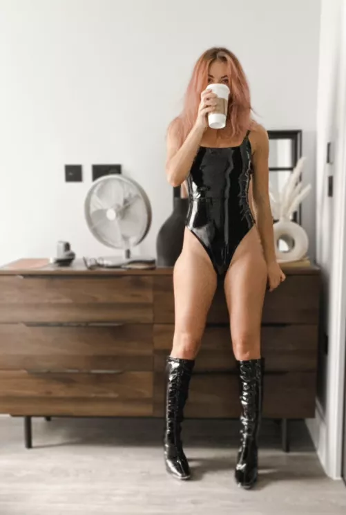 Freaky little Sunday coffee ☕️ 🦇 by leolamew