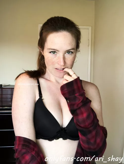 freckled, feisty, down-to-earth. giving off that girlfriend energy. ;) by arishayyy