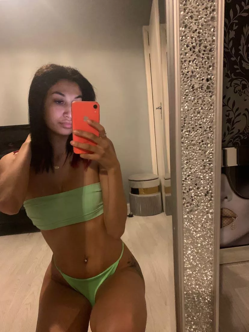 (Free account) cum inside and see🙈 posted by milaxfox