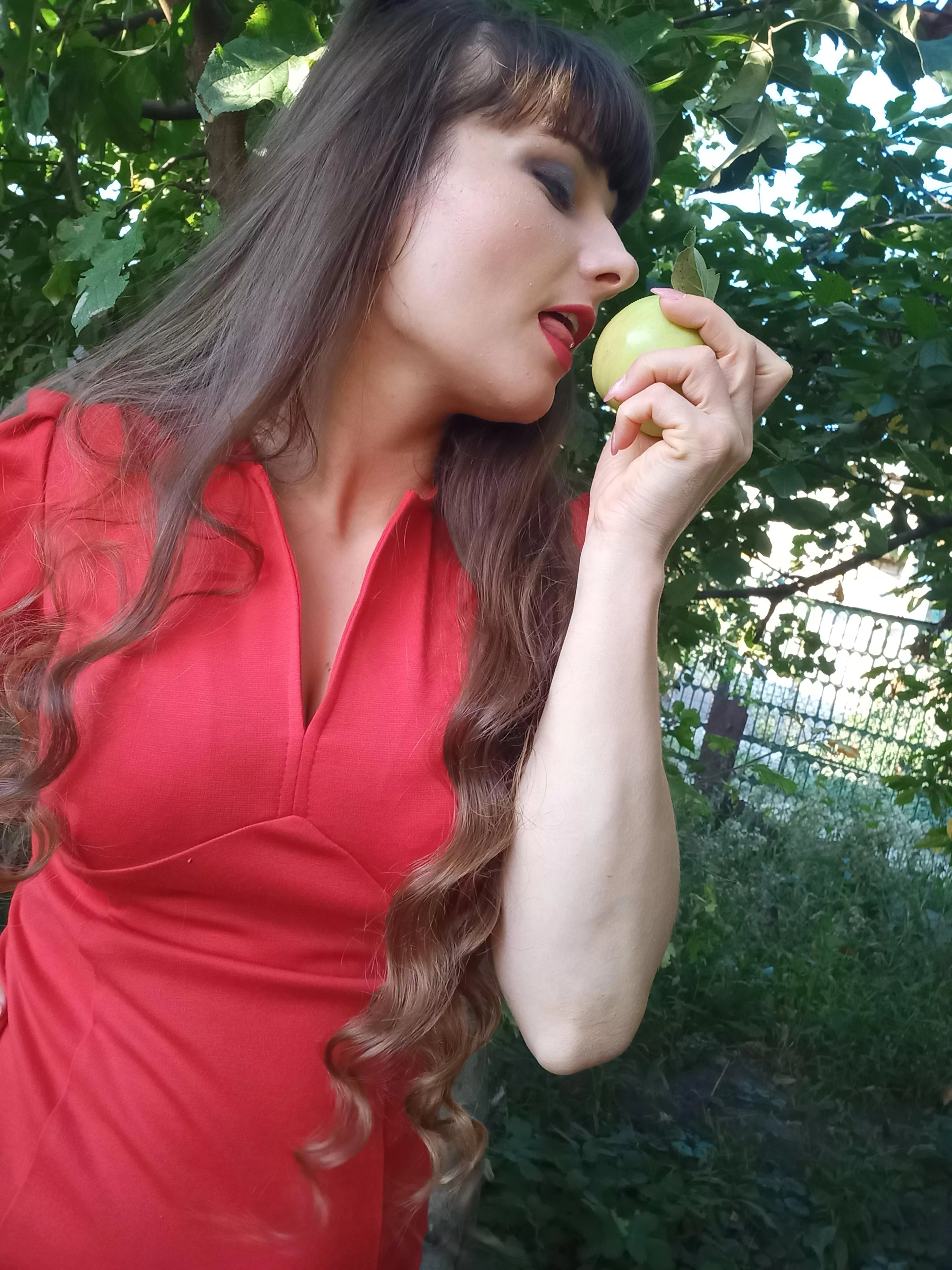 free account, do you want me to turn your fantasy on? and start teasing you with my hot body? by the free link in the description))) posted by Sweet_rose_Viktoria