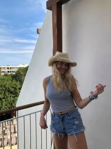 Free bird air guitar anyone? by [deleted]