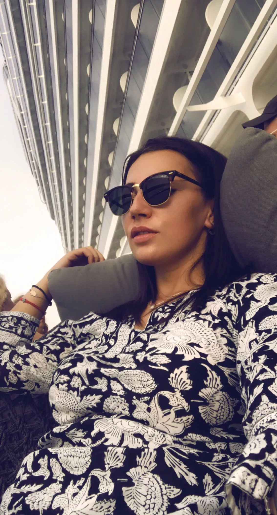 Free Page!Full time teacher! When i'm not teaching...i'm doing dirty stuff I love Custom videos Calls 🧸Toys and much more. posted by vanessamorevip