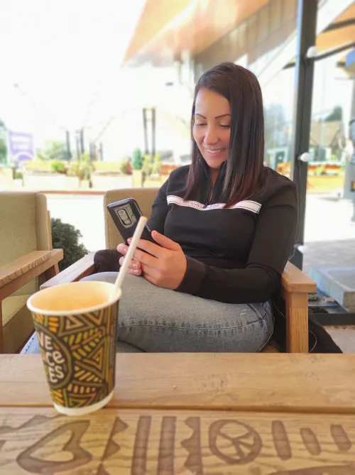 Free Page!Full time teacher! When i'm not teaching...i'm doing dirty stuff I love Custom videos 👻Calls 🧸Toys and much more by vanessamorevip