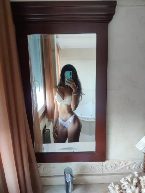 FREE SEX VIDEO pinned in my OnlyFans page! FREE TRIAL in the comments for the next 10 USERS!! UPVOTE my comment FOR AN EXCLUSIVE GIFT! by anais-lemaire