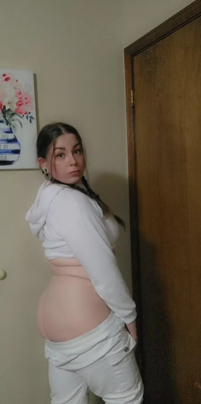 Free subscription, link in bio 🍑 posted by babe4buddha_420