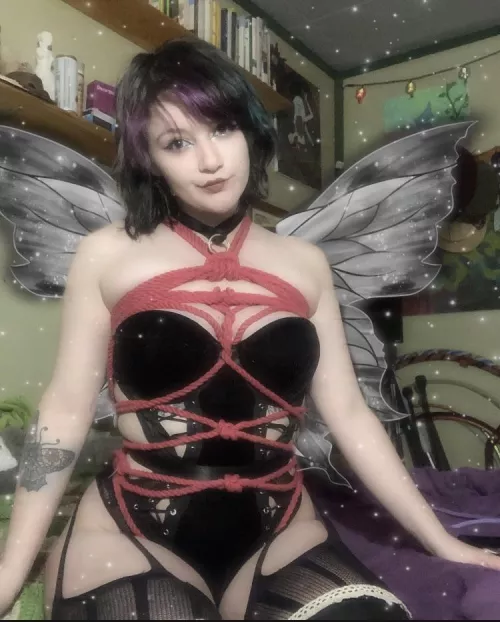 Freestyle self tie 🖤🤍 by _Fire_Vixen_