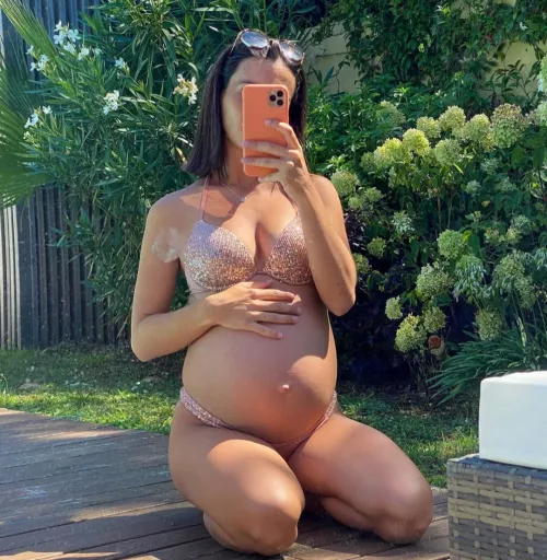 French pregnant by Glum_Ad532