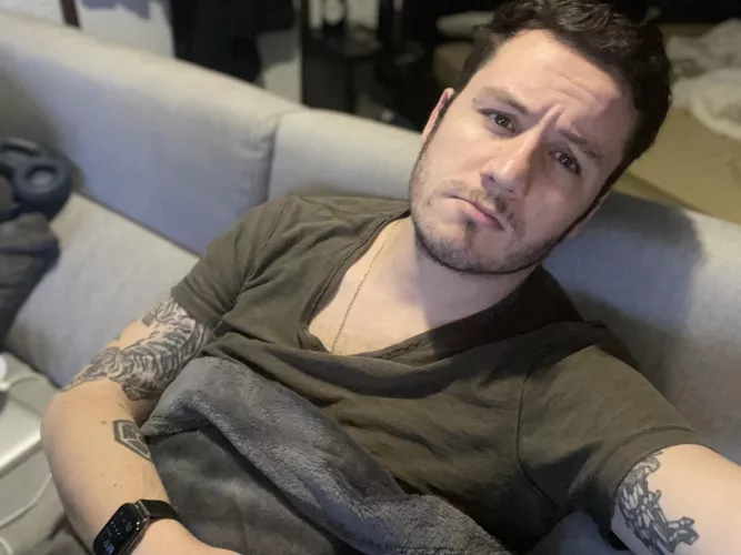 Frenchi feeling sick , need someone to take care of me. by Mathieu0993