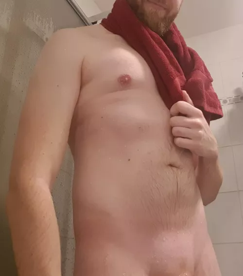 Fresh, clean and ready to be seen! 😊 by heroic-desires